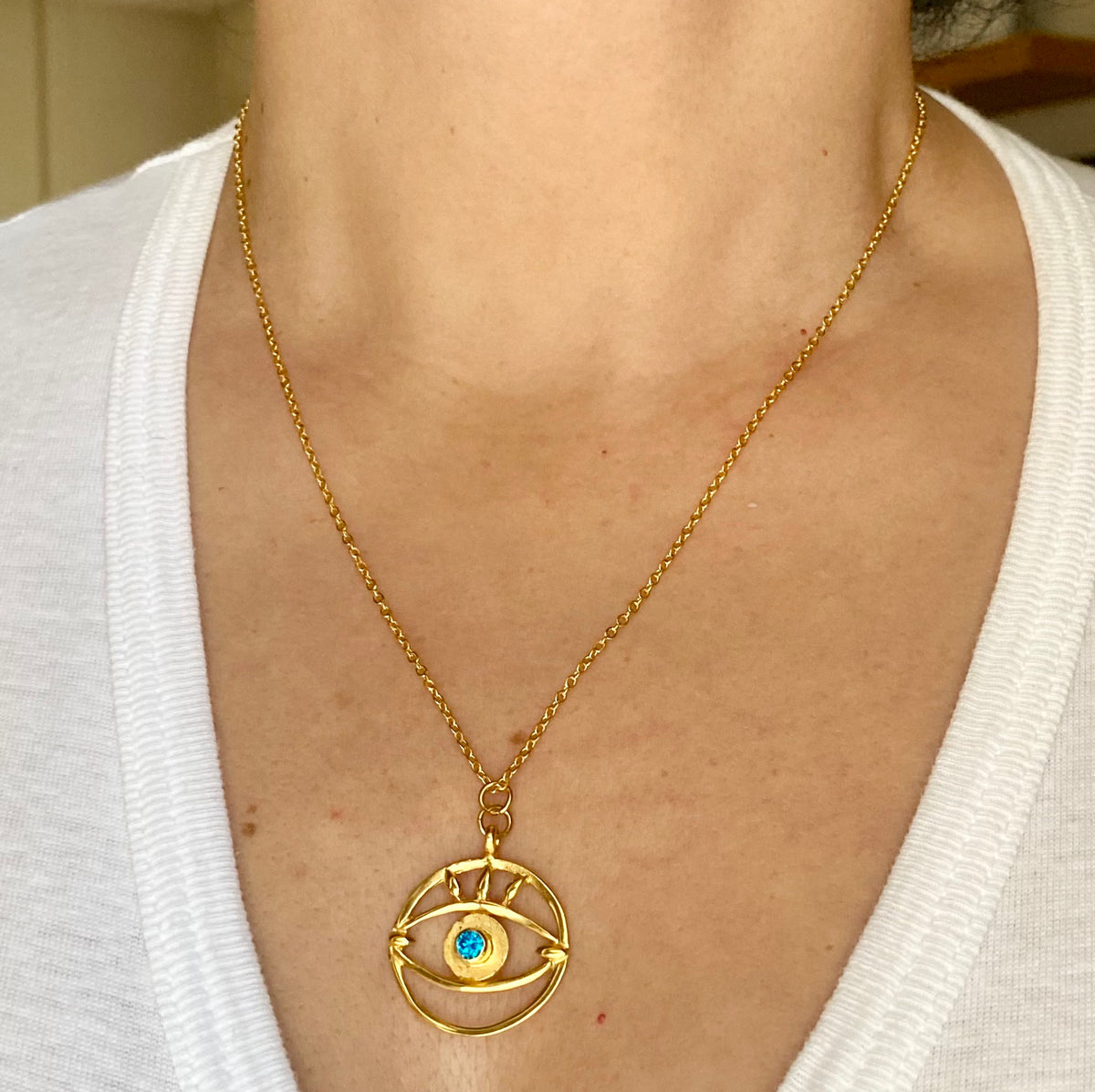 Evil eye necklace gold with blue gemstone