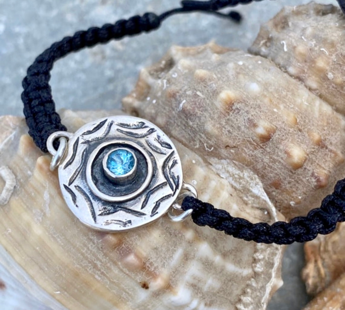 evil eye circle bracelet blue topaz with macrame