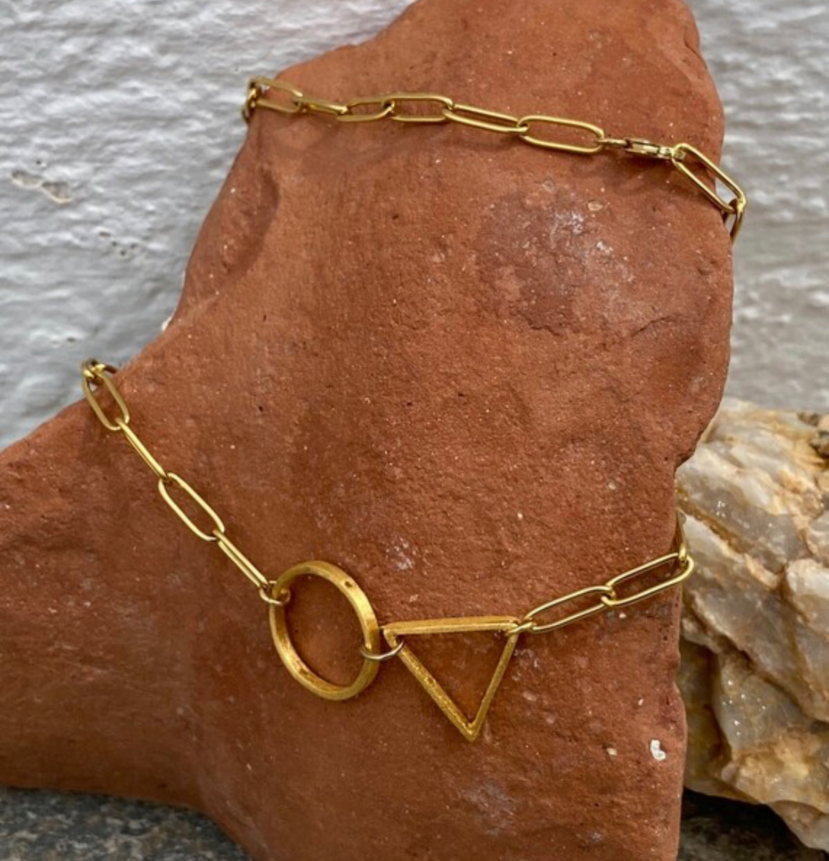 circle and triangle necklace with paper chain chain