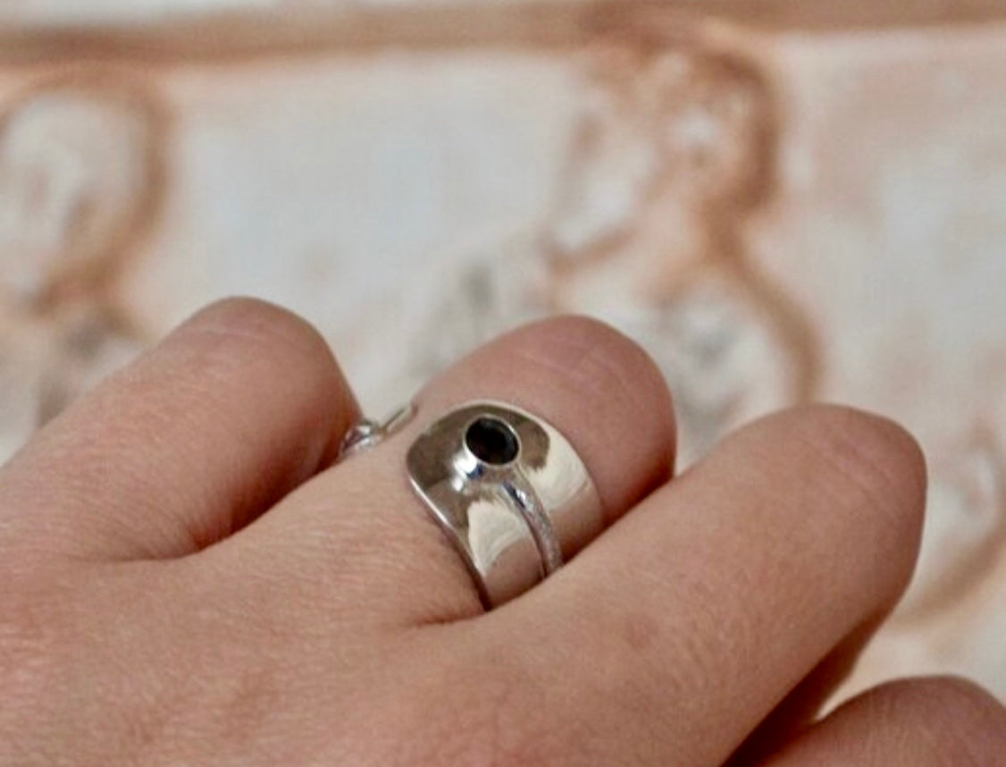 black gemstone silver ring adjustable