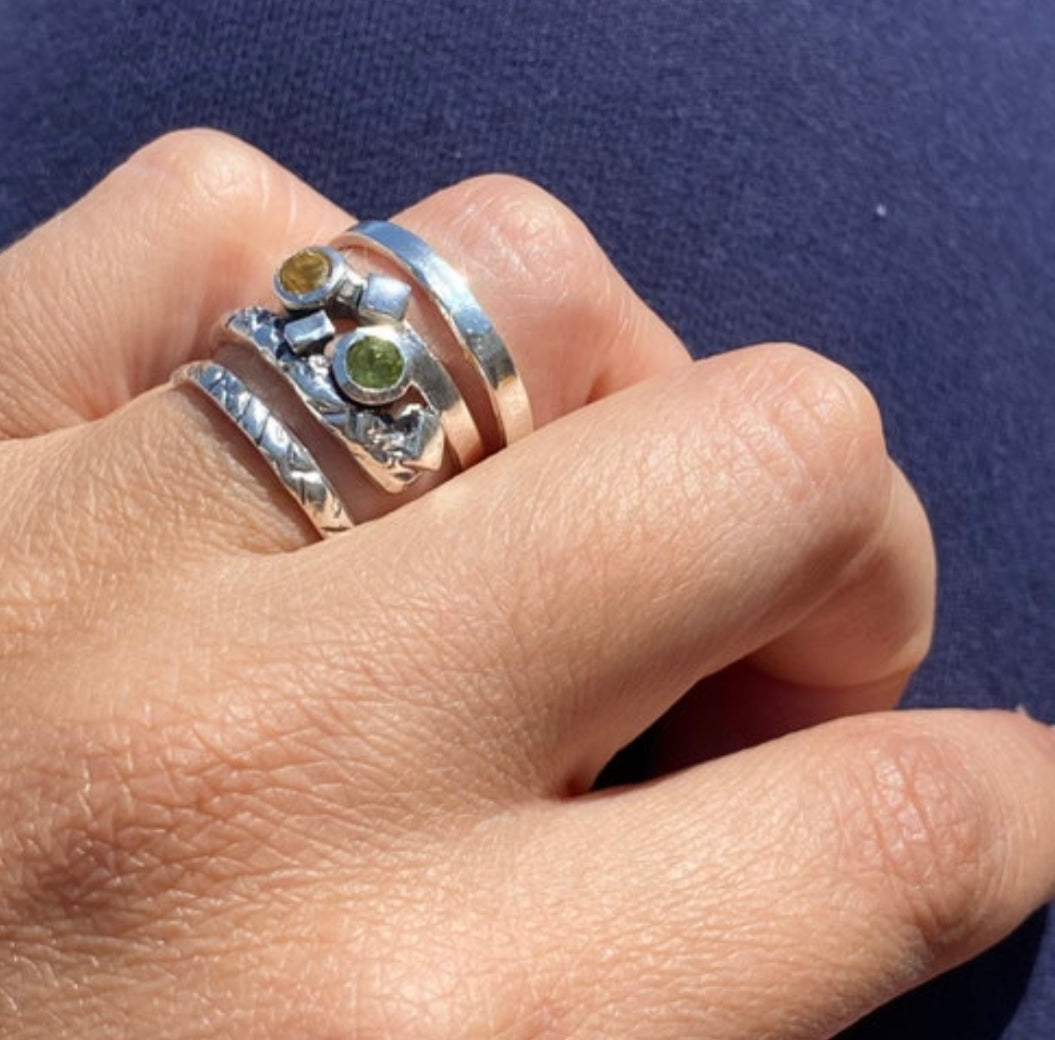 Silver spiral ring adjustable, spring ring with citrine and peridot