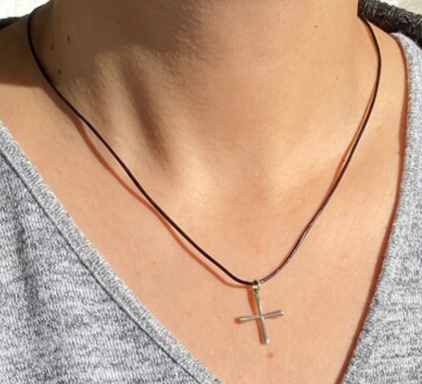 small women’s silver cross