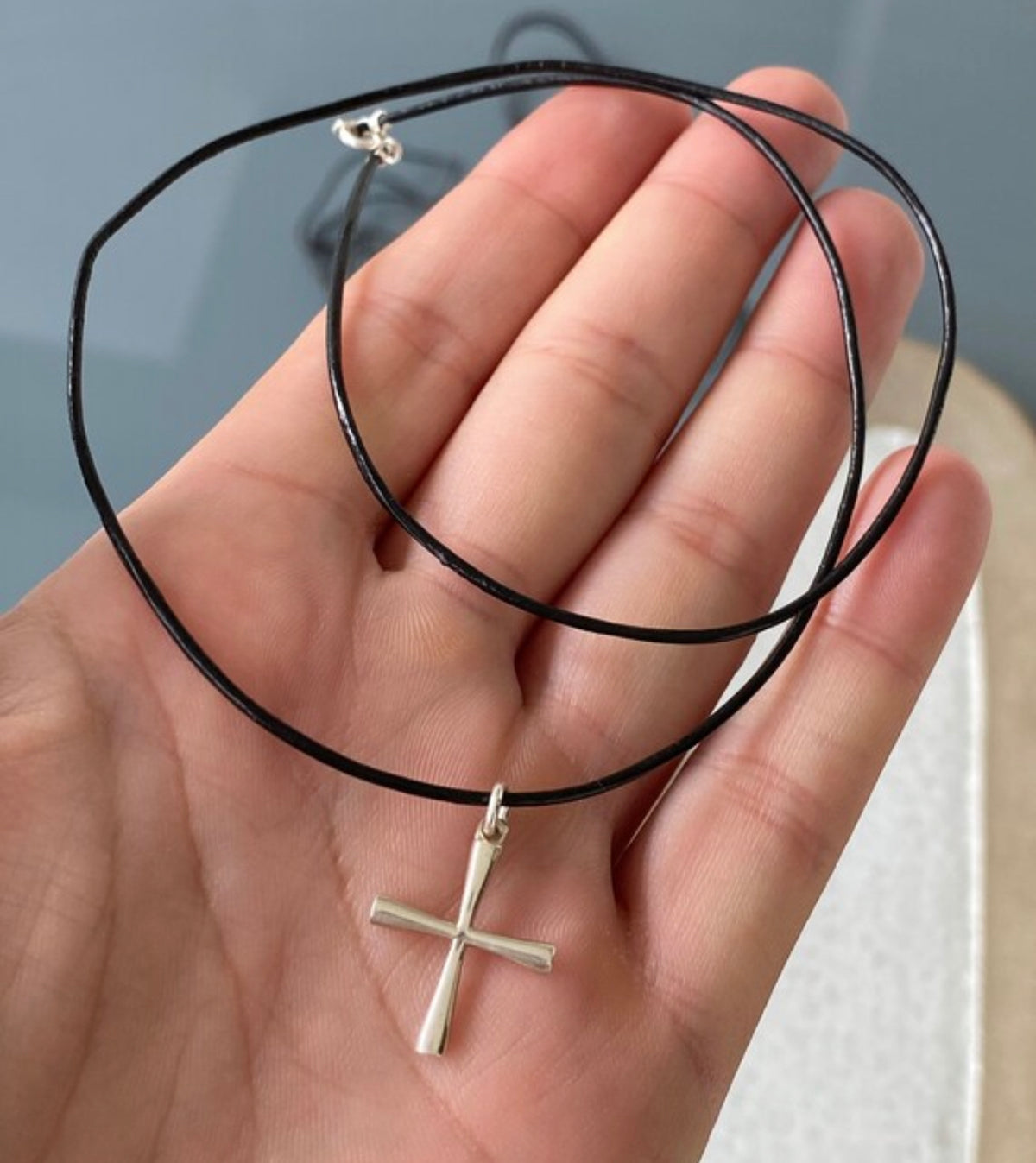 small women’s silver cross