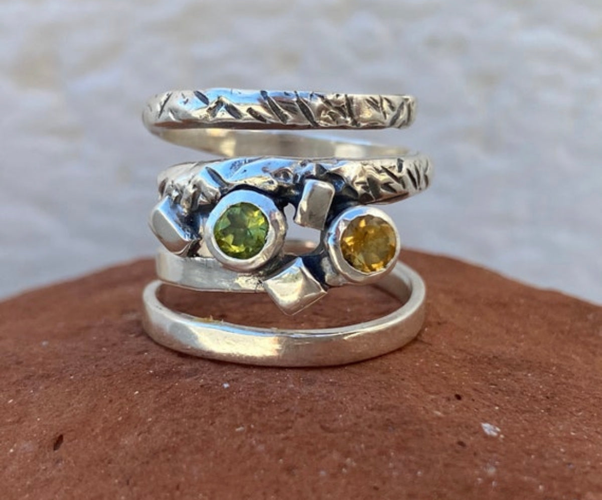 Silver spiral ring adjustable, spring ring with citrine and peridot