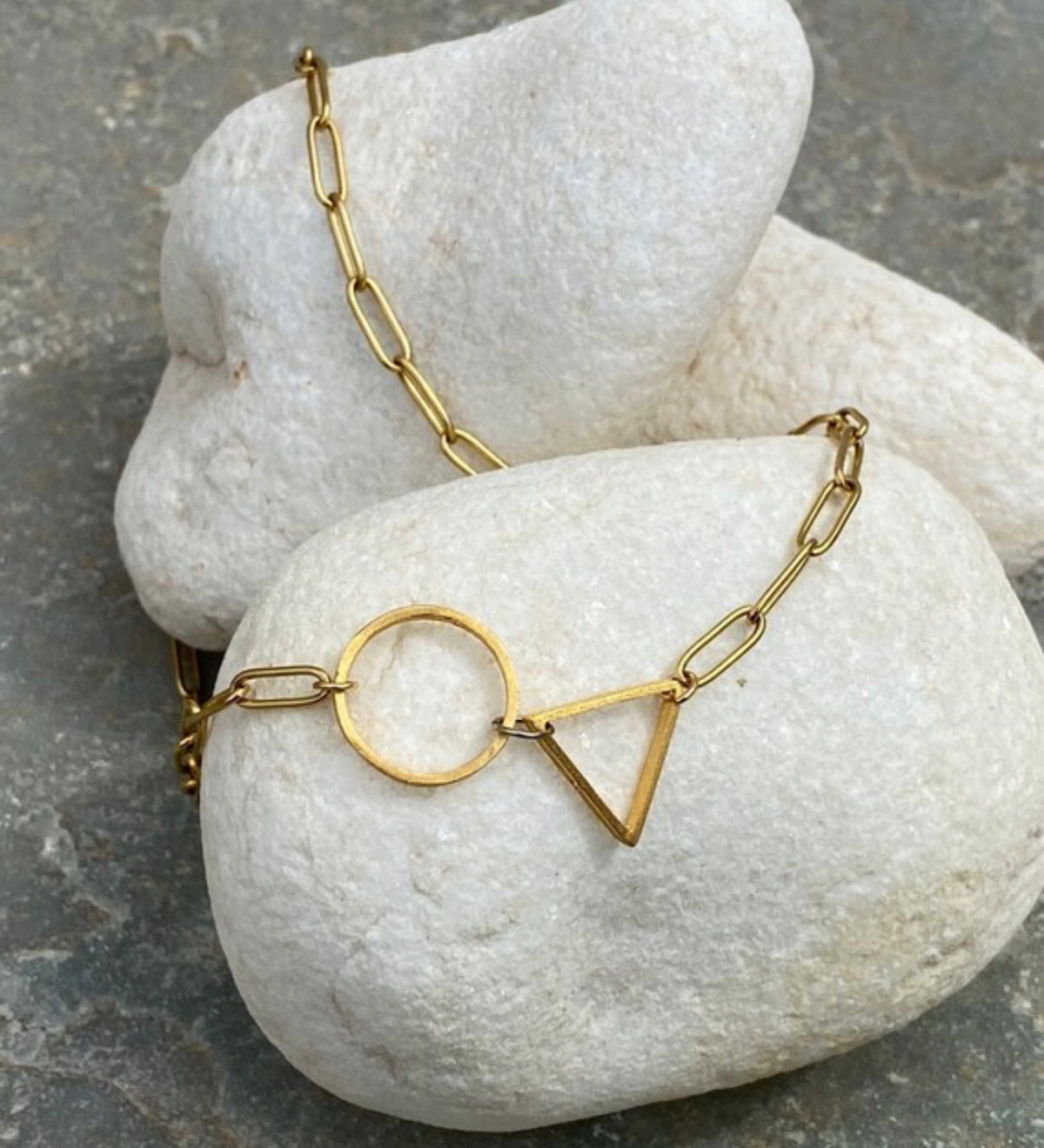 circle and triangle necklace with paper chain chain