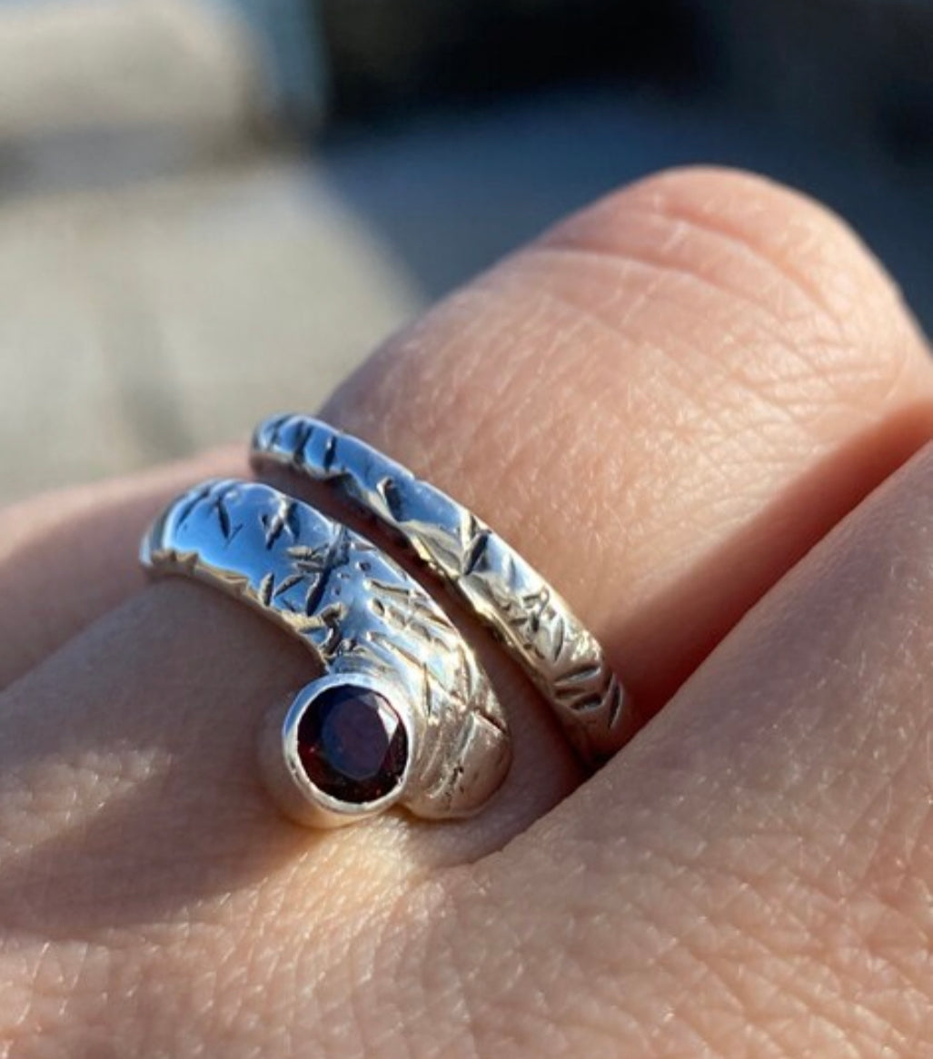 silver spiral ring, garnet ring, January birthstone ring