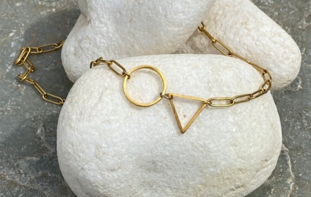 circle and triangle necklace with paper chain chain
