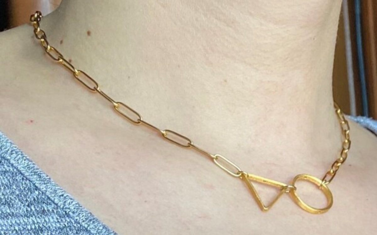 circle and triangle necklace with paper chain chain