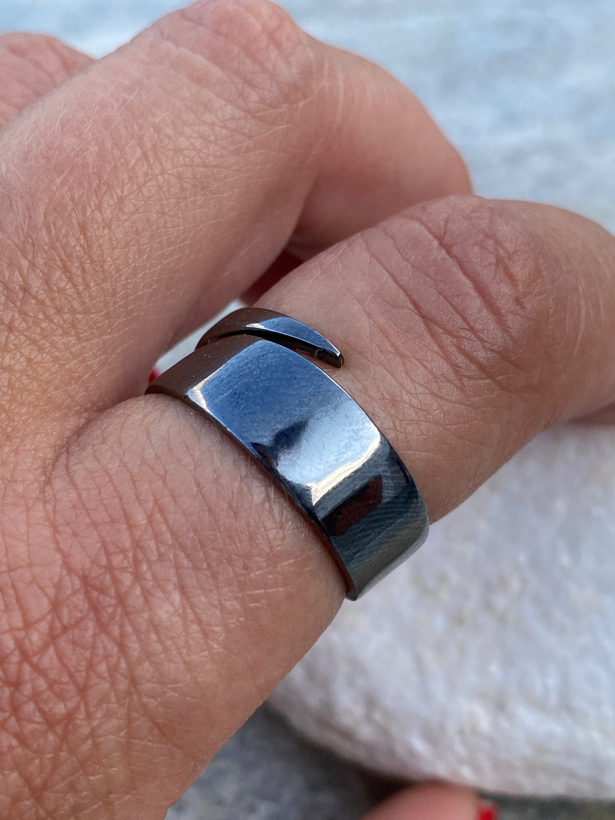 black ring adjustable