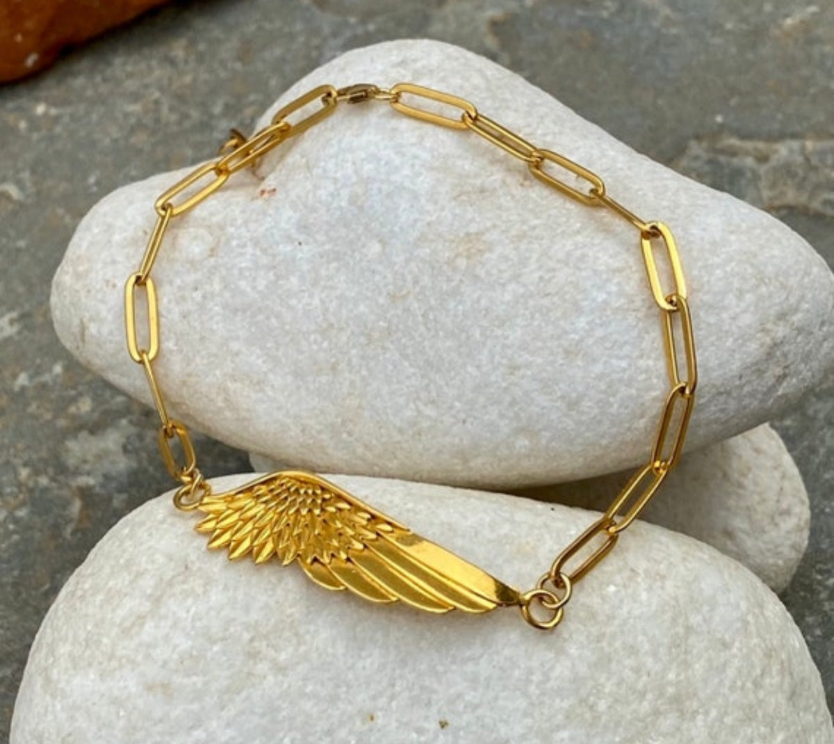 Angel wing bracelet gold