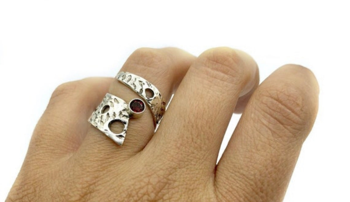 red garnet ring silver