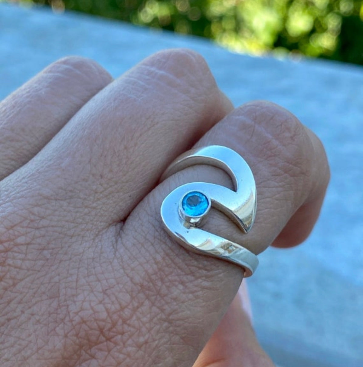 Ocean wave ring silver adjustable with blue gemstone
