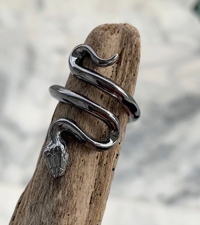 Black snake ring silver