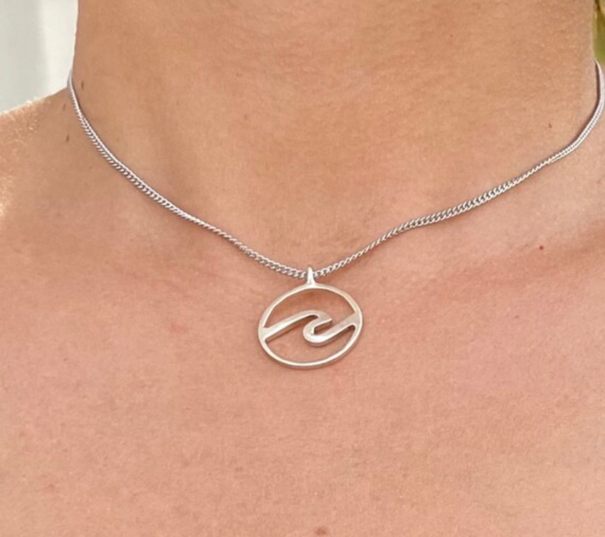 ocean wave necklace silver