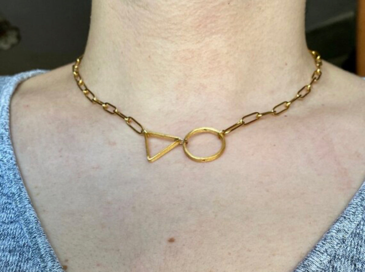 circle and triangle necklace with paper chain chain