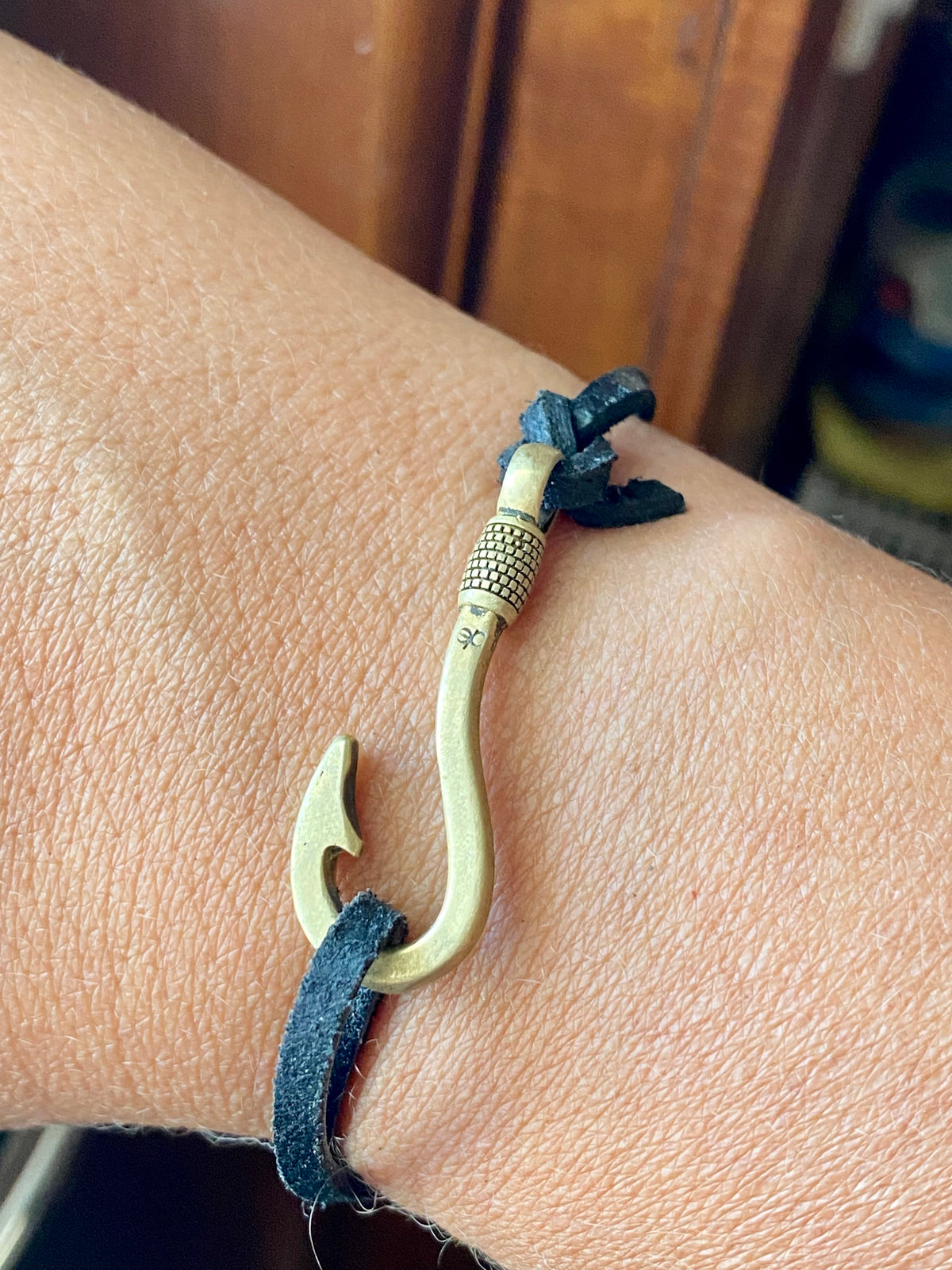 fish hook bracelet antique brass, vintage fishhook bracelet with adjustable leather