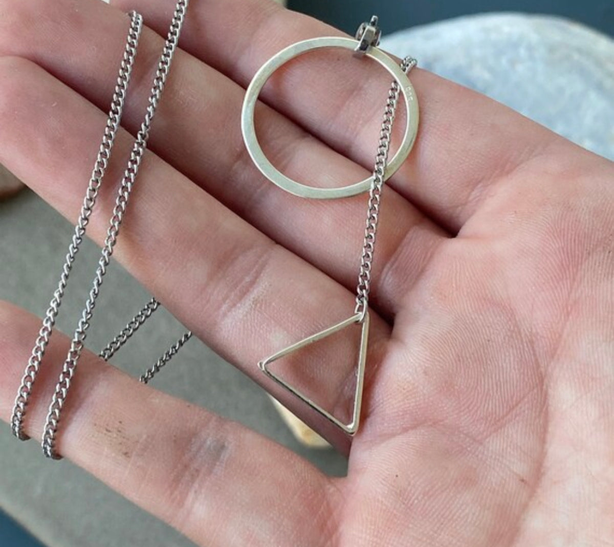 Circle and triangle Lariat y necklace silver