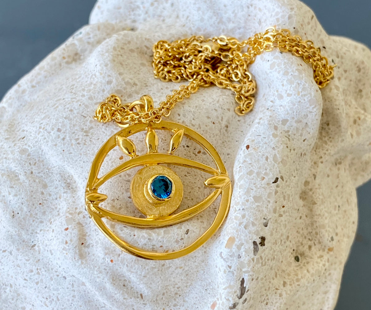 Evil eye necklace gold with blue gemstone